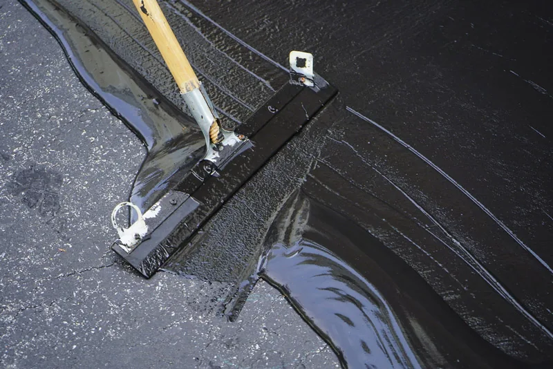 How Do Asphalt Contractors Handle Typical Pavement Damage Types?