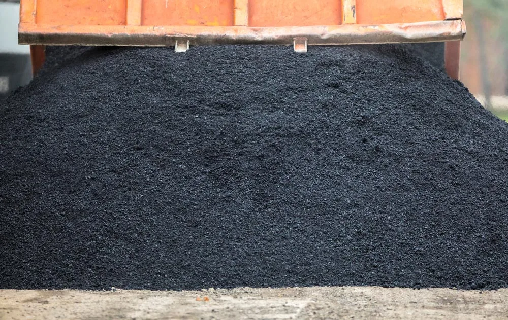 Why Is Asphalt The Best Material For Commercial Properties?